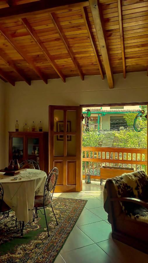 贾丁La Casa Del Sol住宿加早餐旅馆 外观 照片